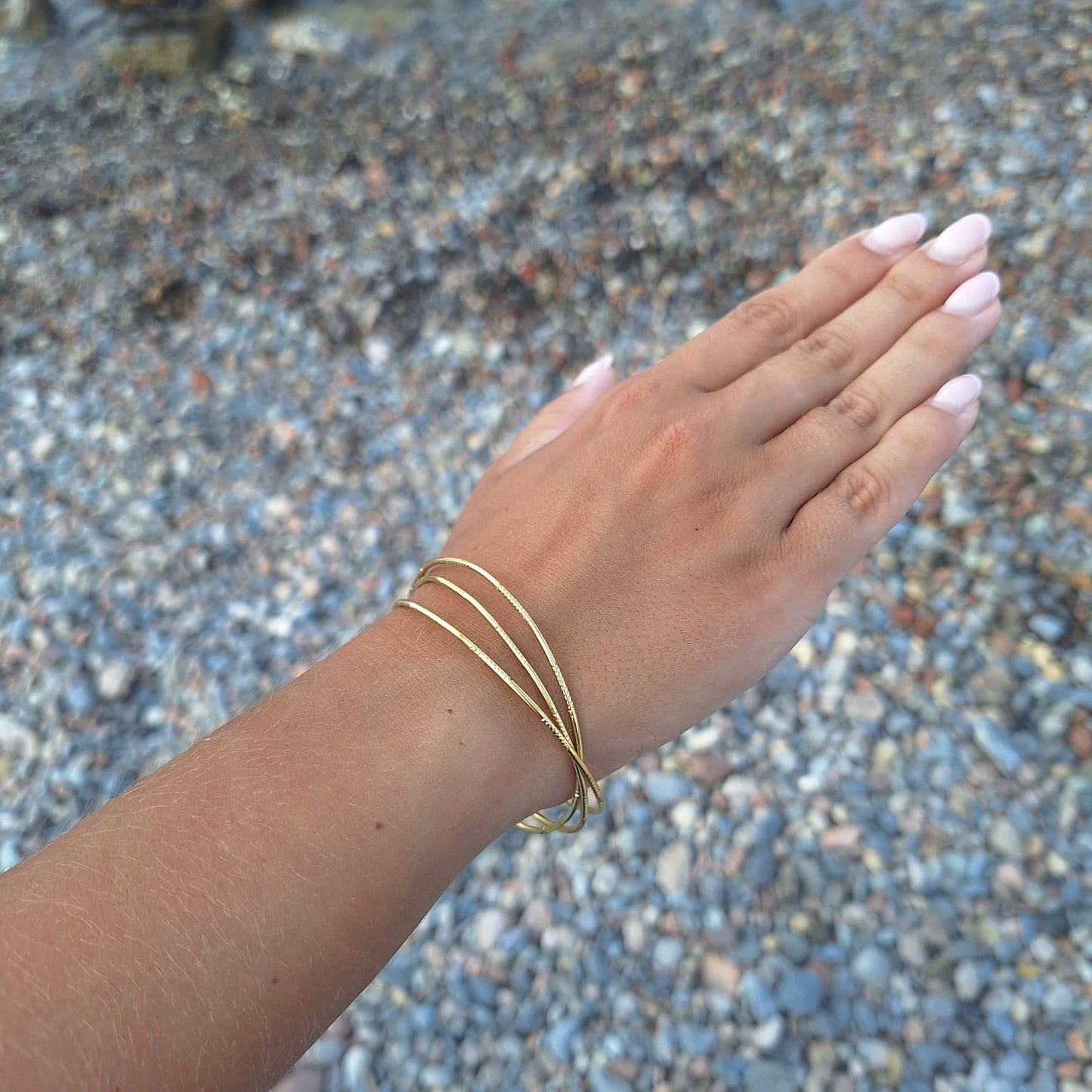Bracelet Jonc Fin Entrelacé